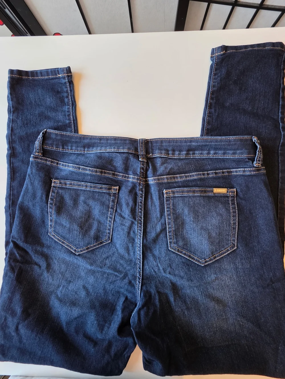 Like NEW Jennifer Lopez Women's Skinny Jeans - Dark Blue ~ Size 12 - Picture 3 of 8